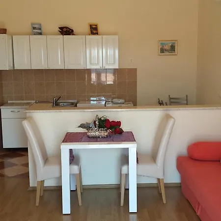 Iva Apartment *